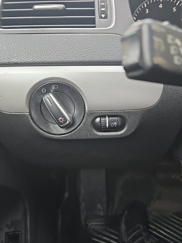 Used 2014 Volkswagen Jetta SE FWD image 15
