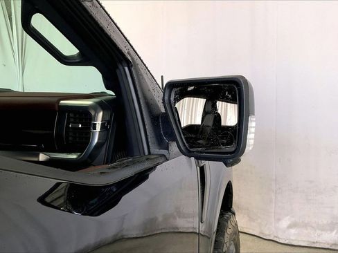 Used 2023 Ford F150 Lariat AWD/4WD image 11