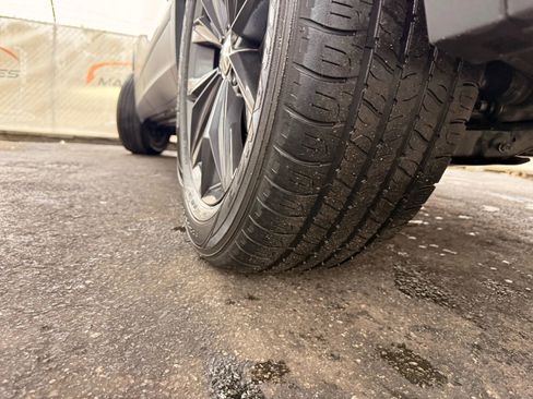 Used 2022 Volkswagen Tiguan SE w/ Panoramic Sunroof Package image 94