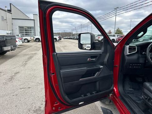 Used 2022 Toyota Tundra Platinum image 28