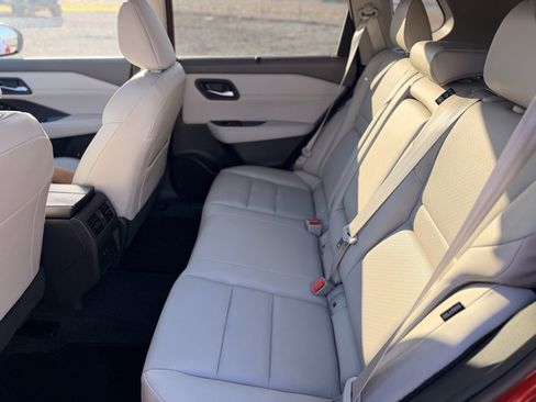 Certified 2023 Nissan Rogue SV w/ SV Premium Package image 11