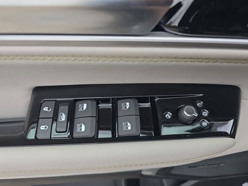 New 2026 Jeep Grand Wagoneer 2WD image 30