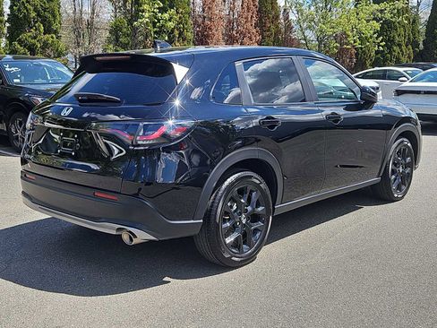 Certified 2025 Honda HR-V Sport image 7