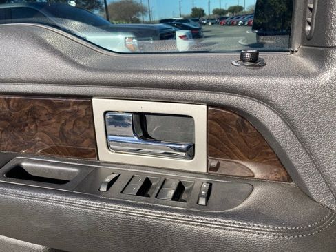 Used 2013 Ford F150 Platinum image 12