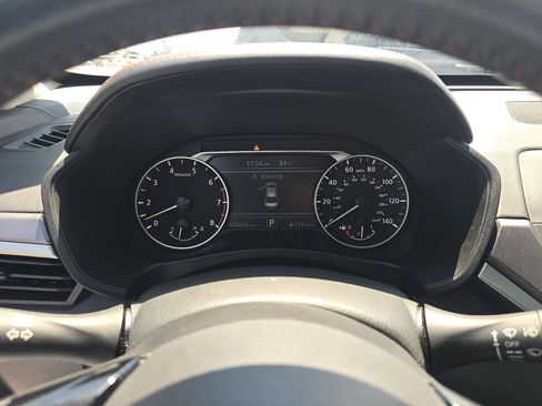 Used 2024 Nissan Altima 2.5 SR FWD image 15
