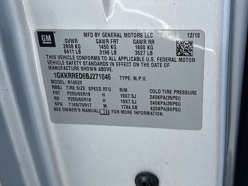 Used 2011 GMC Acadia SLT FWD image 27