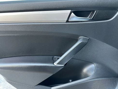 Used 2020 Volkswagen Passat 2.0T SE image 11