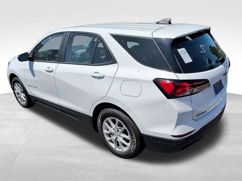 Used 2023 Chevrolet Equinox LS AWD/4WD image 21