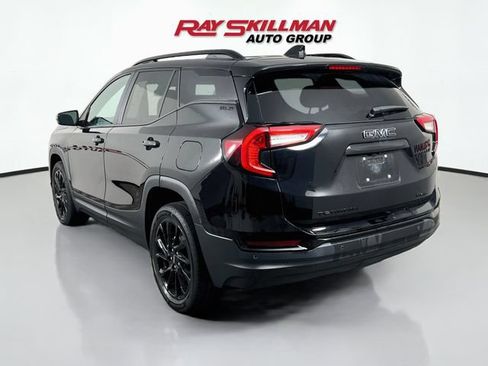 Used 2023 GMC Terrain SLE w/ Driver Convenience Package AWD/4WD image 5