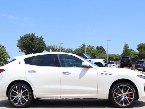 Used 2022 Maserati Levante Modena image 7