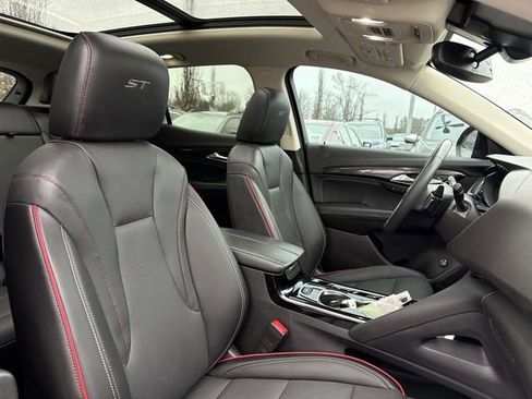 Used 2023 Buick Envision Essence w/ Sport Touring Package image 14