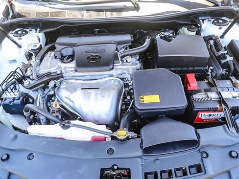 Used 2015 Toyota Camry XSE w/ Moonroof Package FWD image 31