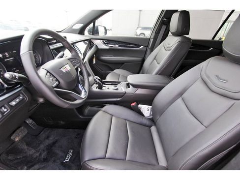 New 2025 Cadillac XT6 Premium Luxury w/ Technology Package image 6