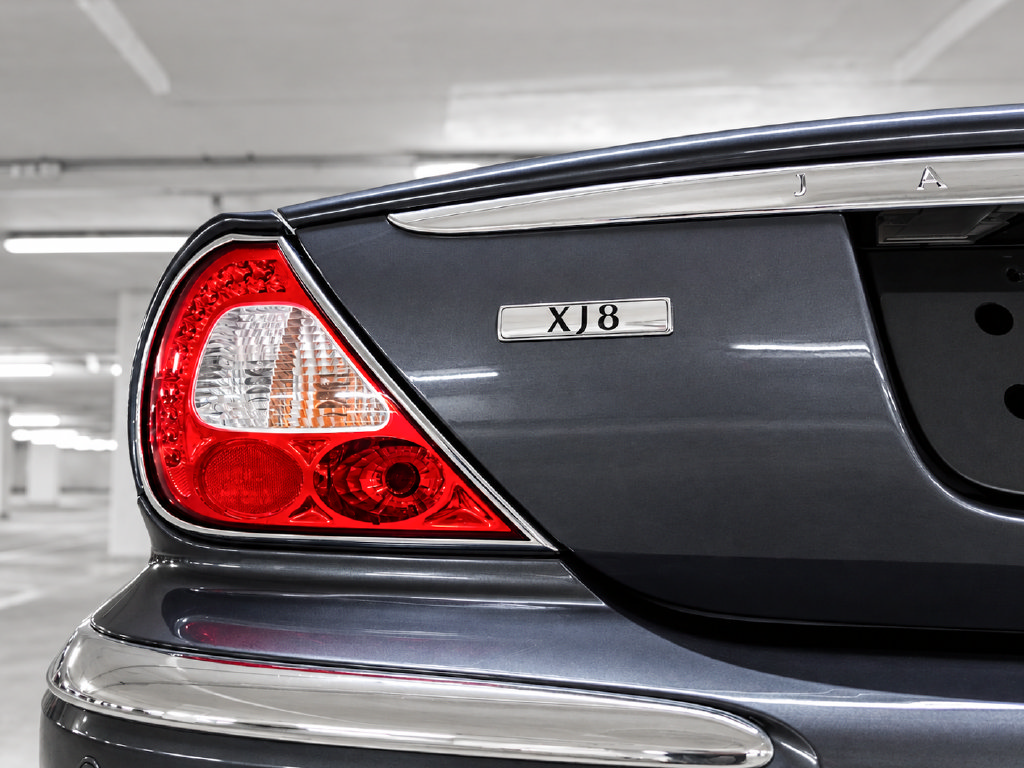 Used 2004 Jaguar XJ8 RWD image 9