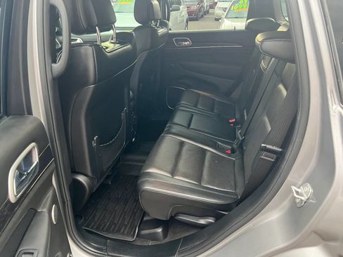 Used 2018 Jeep Grand Cherokee High Altitude RWD image 16