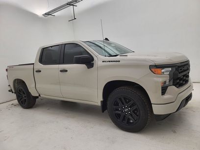 New 2026 Chevrolet Silverado 1500 Custom w/ LPO, Dark Essentials Package
