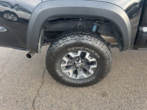 Used 2023 Toyota Tacoma TRD Off-Road image 14
