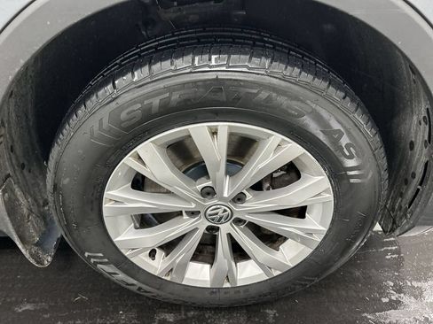 Used 2018 Volkswagen Tiguan S w/ 3rd Row Seat Package AWD/4WD image 8