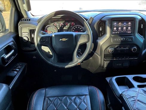 Used 2022 Chevrolet Silverado 1500 Custom image 7