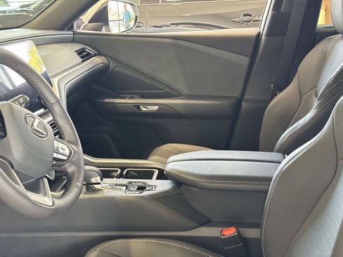 Used 2026 Lexus TX 350 AWD image 11