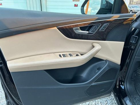 Used 2022 Audi Q8 Prestige image 14