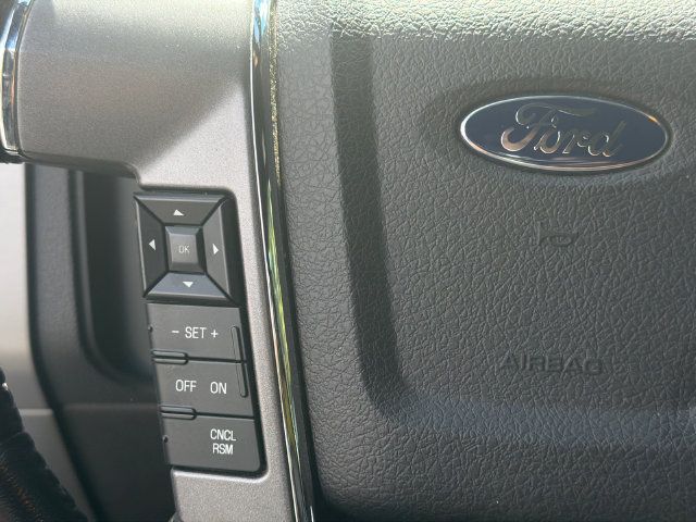 Used 2015 Ford Expedition Platinum RWD image 33