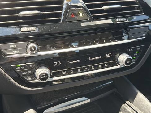 Used 2020 BMW 530i xDrive w/ Convenience Package AWD/4WD image 31
