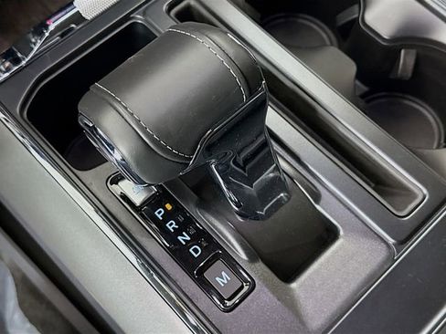 Used 2022 Ford F150 Lariat image 17