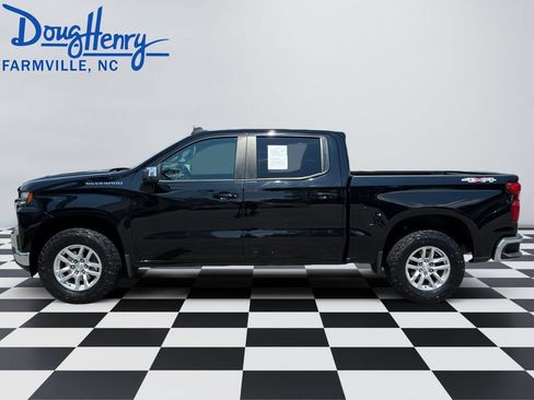 Used 2021 Chevrolet Silverado 1500 LT AWD/4WD image 2