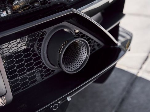 Used 2024 Lamborghini Huracan EVO image 14