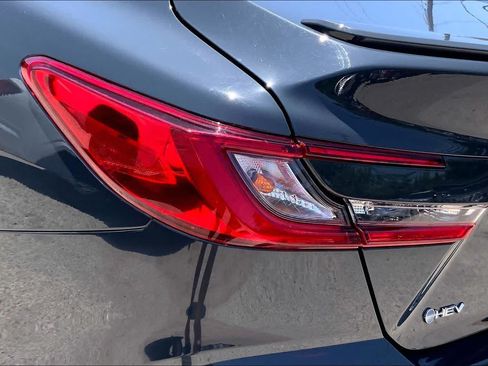 Used 2025 Toyota Camry SE FWD image 28