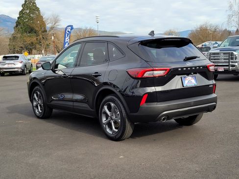 Used 2025 Ford Escape ST-Line image 7