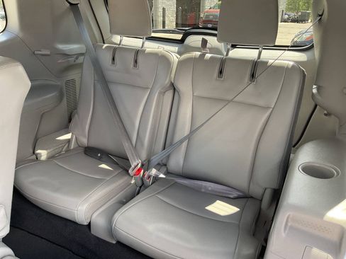 Used 2013 Toyota Highlander Limited AWD/4WD image 35