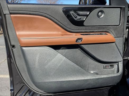 Certified 2024 Lincoln Aviator Reserve w/ Equipment Group 201A image 23