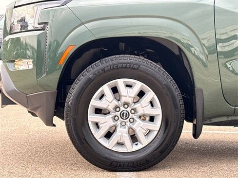 Used 2022 Nissan Frontier SV image 6