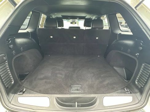 Used 2018 Jeep Grand Cherokee Limited AWD/4WD image 13