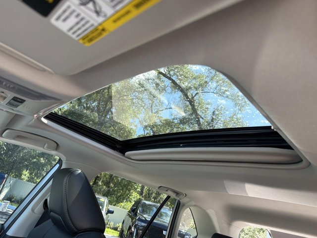 Used 2022 Toyota RAV4 XLE Premium FWD image 31