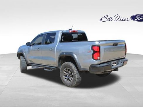 Used 2025 Chevrolet Colorado ZR2 w/ Technology Package AWD/4WD image 14
