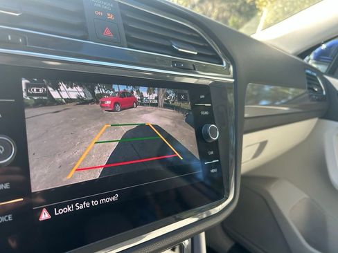 Used 2023 Volkswagen Tiguan SE image 18