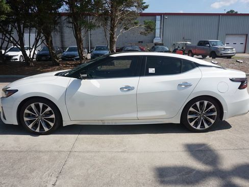 Used 2022 Nissan Maxima Platinum w/ Sport Mat Group FWD image 17