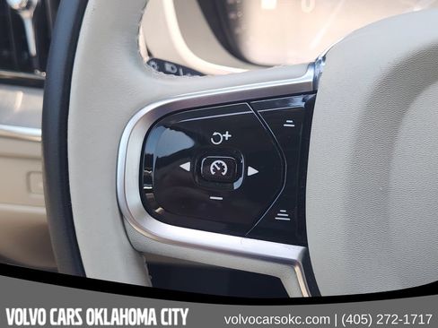 Certified 2024 Volvo XC60 B5 Plus w/ Protection Package Premier AWD/4WD image 22