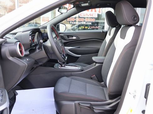 New 2026 Chevrolet Trax RS w/ Sunroof Package image 11