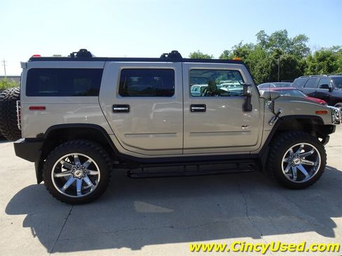 Used 2004 HUMMER H2 w/ Preferred Equipment Group AWD/4WD image 6