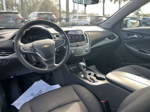 Used 2023 Chevrolet Malibu LT image 30