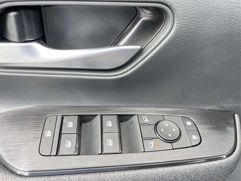 New 2026 Nissan Kicks SV w/ Cold Weather Package image 11