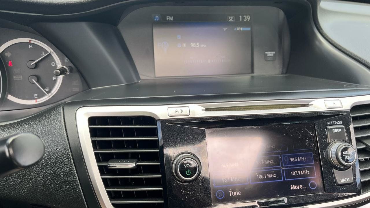 Used 2015 Honda Accord EX-L image 39