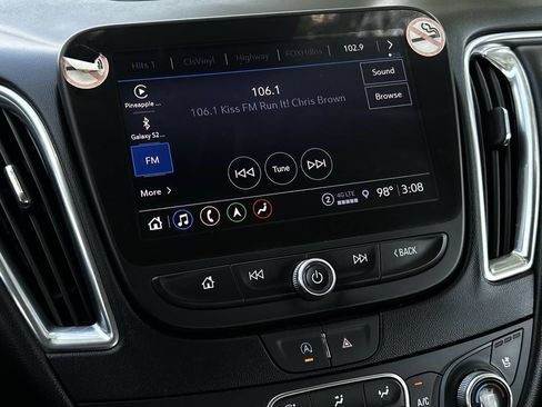 Used 2024 Chevrolet Malibu LT FWD image 19