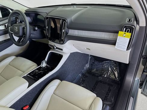 Used 2026 Volvo XC40 B5 Plus w/ Protection Package Premier image 30