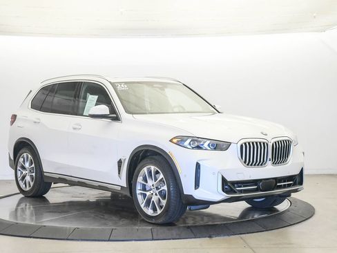 Used 2026 BMW X5 xDrive40i AWD/4WD image 5