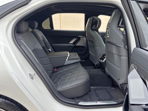 Used 2023 BMW 740i RWD image 53